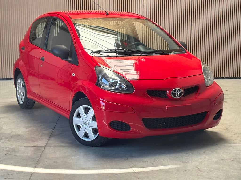 Voiture de ville Toyota Aygo, Autos, Rouge, Euro 5, Achat, 50 kW
