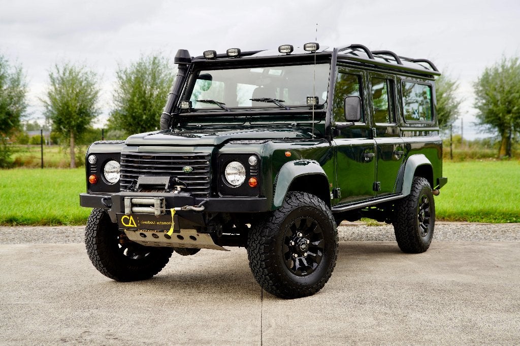 Land Rover DEFENDER 110 Td5 Unieke /Overdrive /cruisecontrol, Auto's, Land Rover, 90 kW, Stof, 2495 cc, 9 zetels