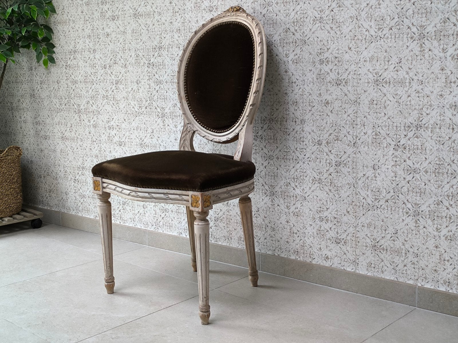 Antiek houten stoeltje (Goede staat!), Huis en Inrichting, Stoelen, Gebruikt, Eén, Hout, Wit, Ophalen