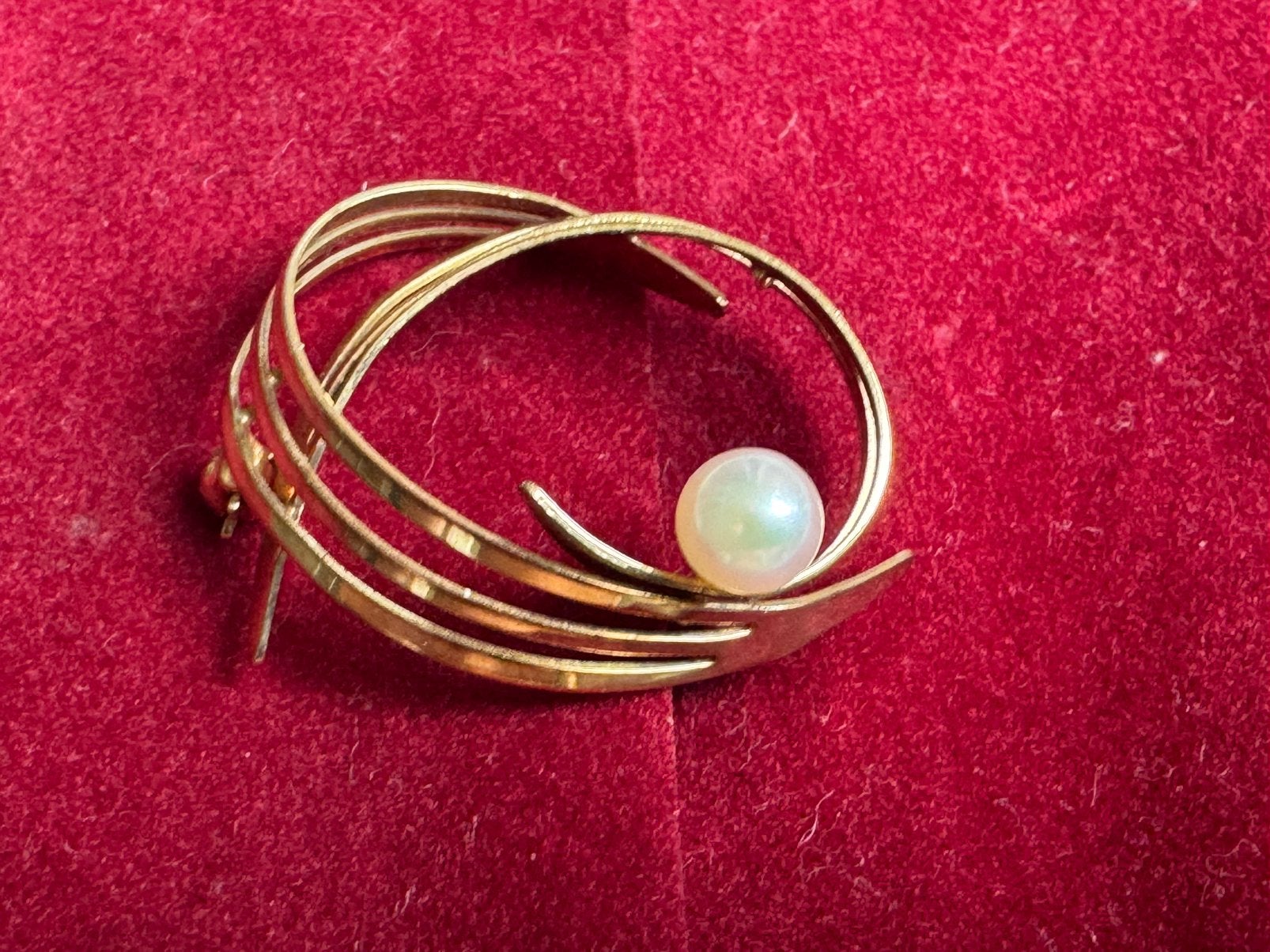 Mooi Gouden broche door Kollmar & Jourdan, Handtassen en Accessoires, Broches, Ophalen of Verzenden, Zo goed als nieuw, Koper