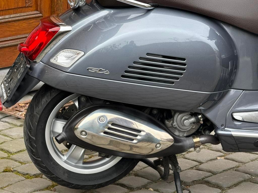 Vespa GTS 300 Touring, Ophalen, Zo goed als nieuw