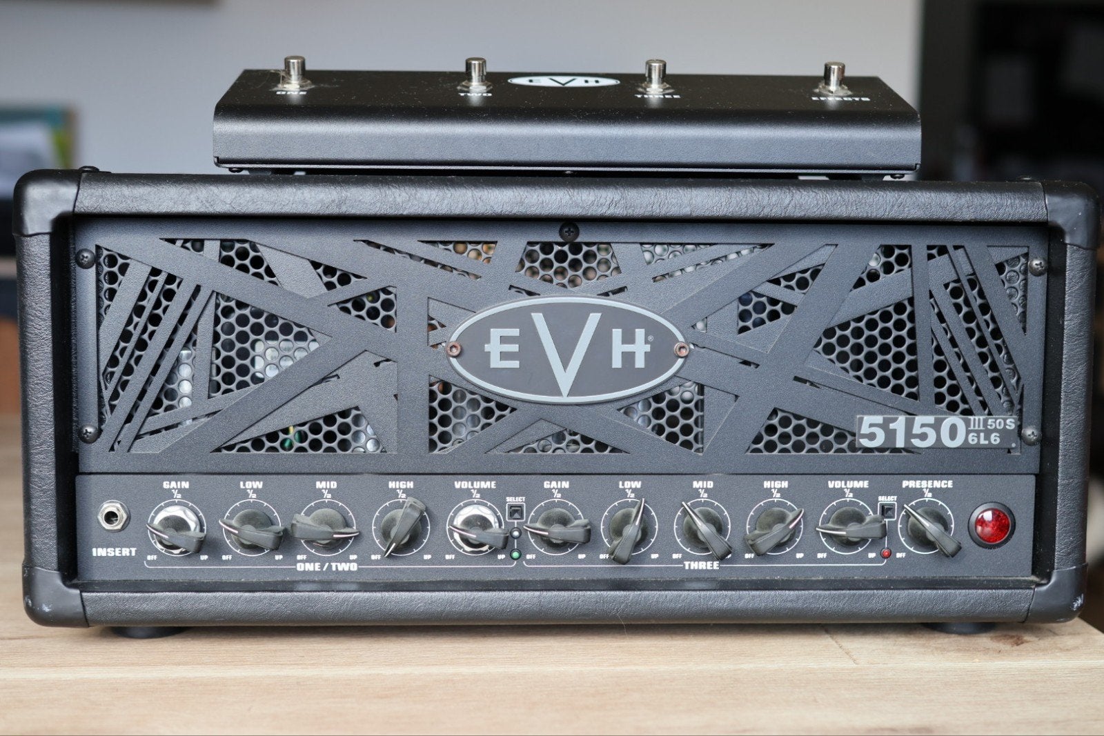 EVH 5150 III 6L6 50W Stealth met footswitch, Muziek en Instrumenten, Ophalen