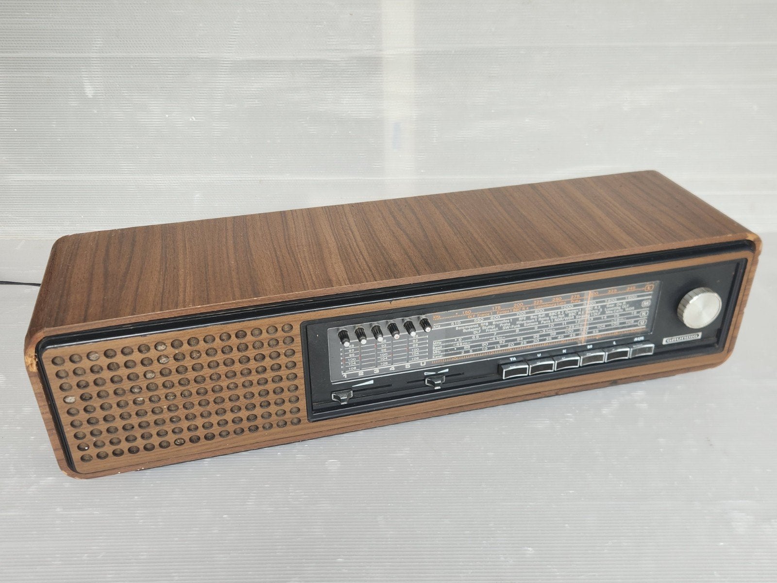 Grootvader radio Prima staat origineel
Werkt perfect
Luister, Audio, Tv en Foto, Ophalen, Zo goed als nieuw, Radio