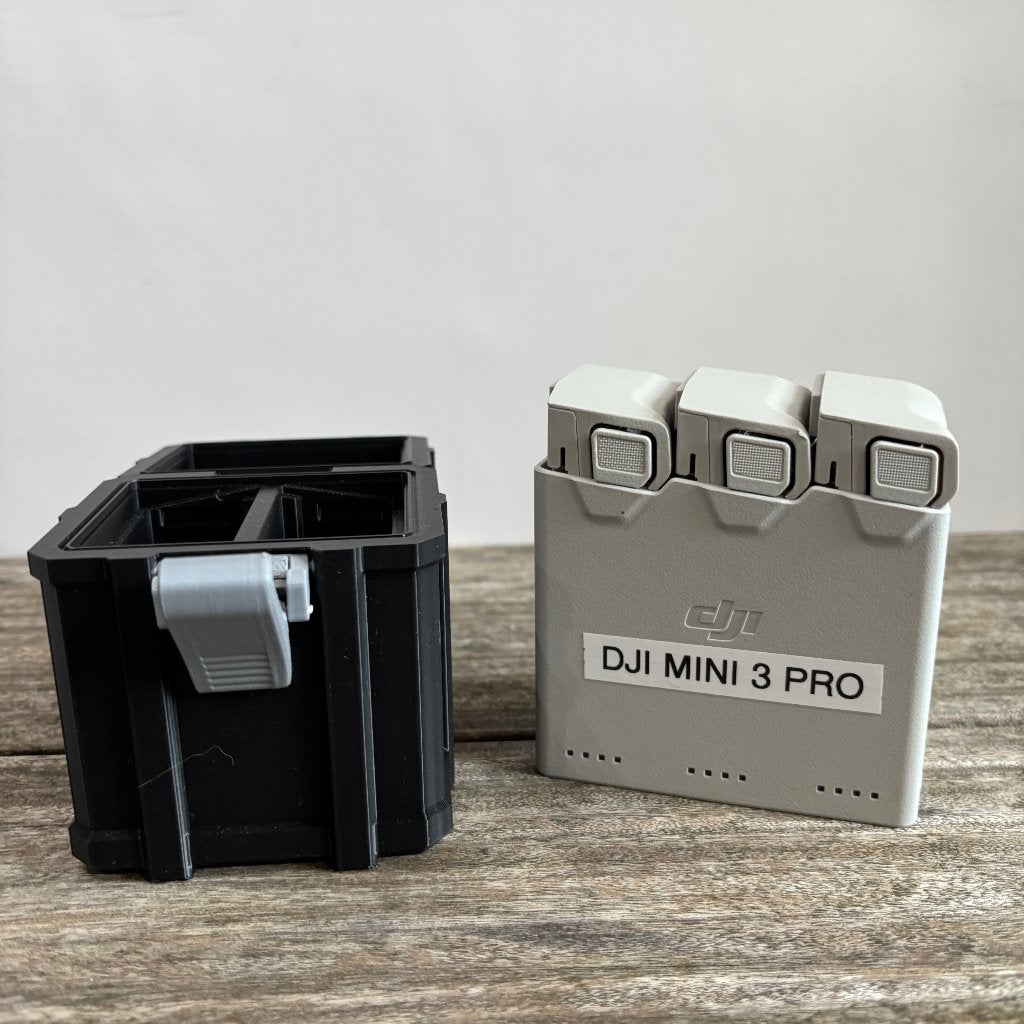 DJI mini 3 pro two-way charging hub, Ophalen, Extra accu('s), Zo goed als nieuw, DJI