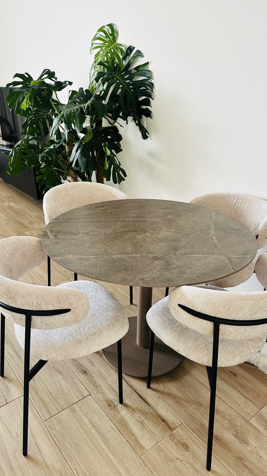Design dekton ronde eettafel, 100 à 150 cm, Quatre personnes, Design, Rond