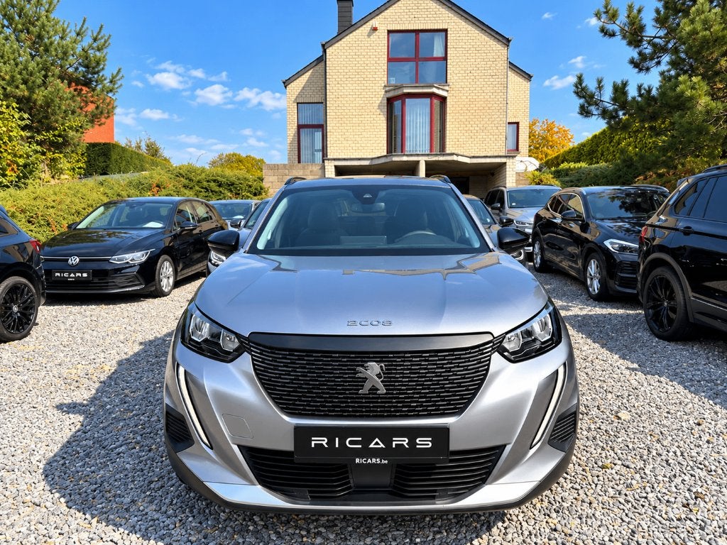 Peugeot 2008 BlueHDi 130 Allure Pack Camera Carnet GARANTIE, 4 cilinders, Leder en Stof, 5 deurs, SUV of Terreinwagen