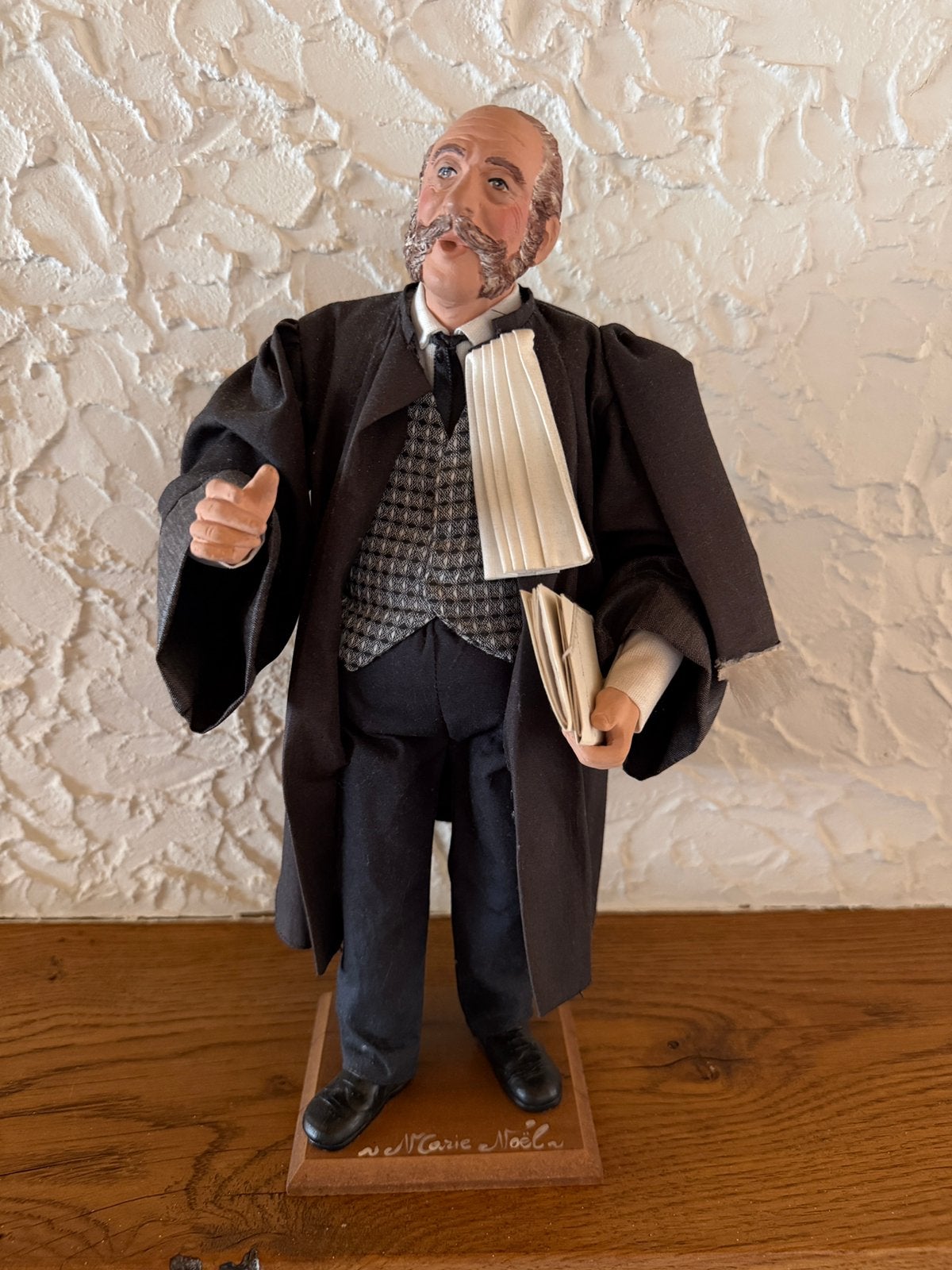 Santon Marie-Noël représentant un avocat, Ophalen, 20 - 50 cm, Overige materialen, Beeld