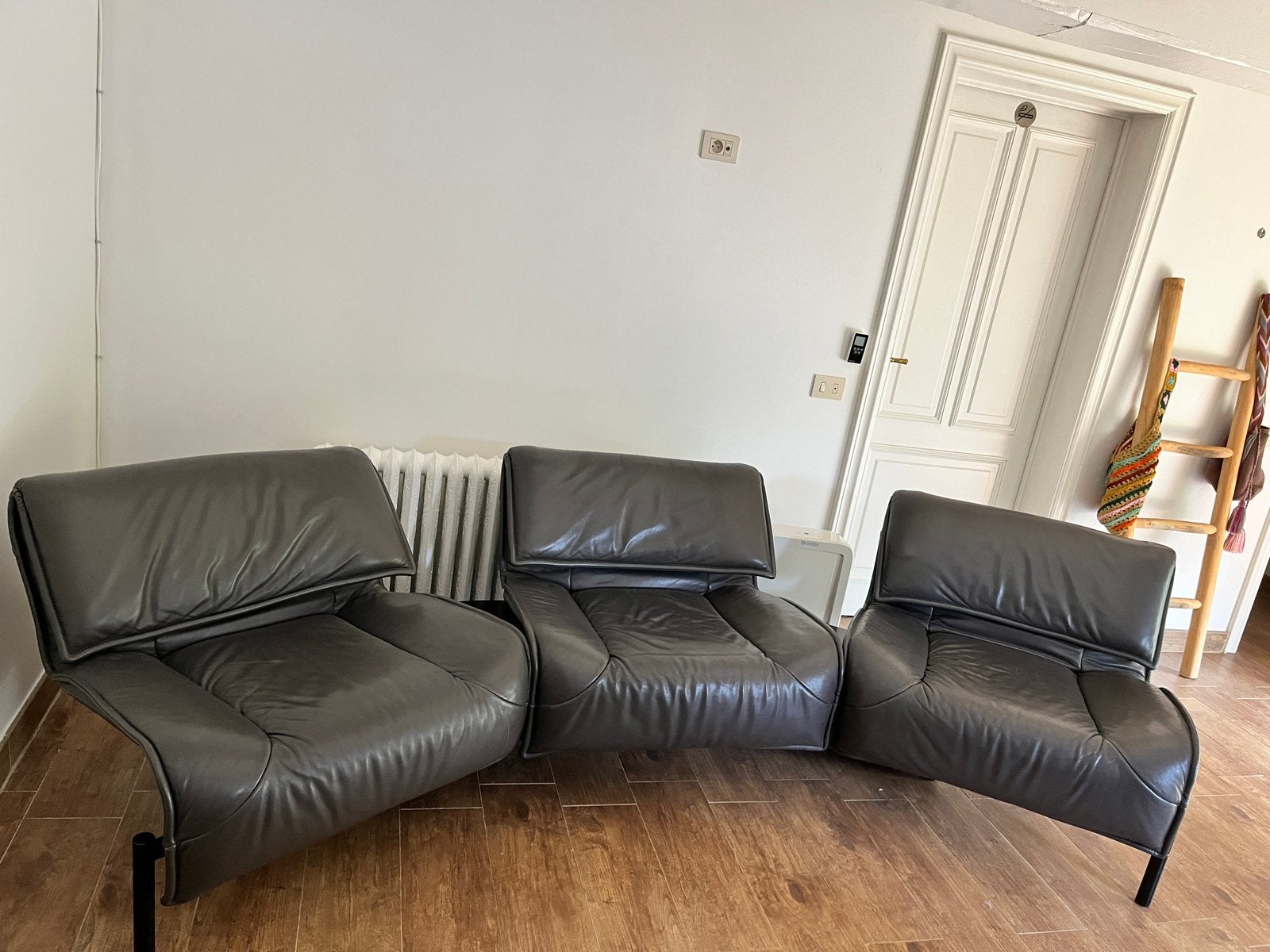 Driezit lederen zetel Cassina, Ophalen, Gebruikt, Hout, Post modern
