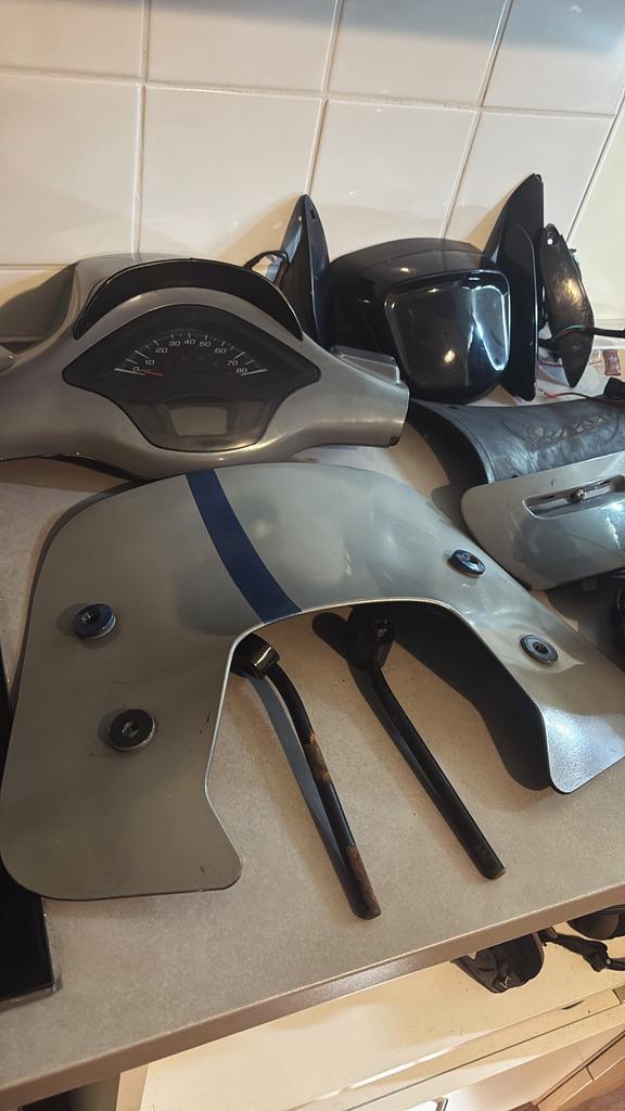 Onderdelen vespa sprint, Enlèvement