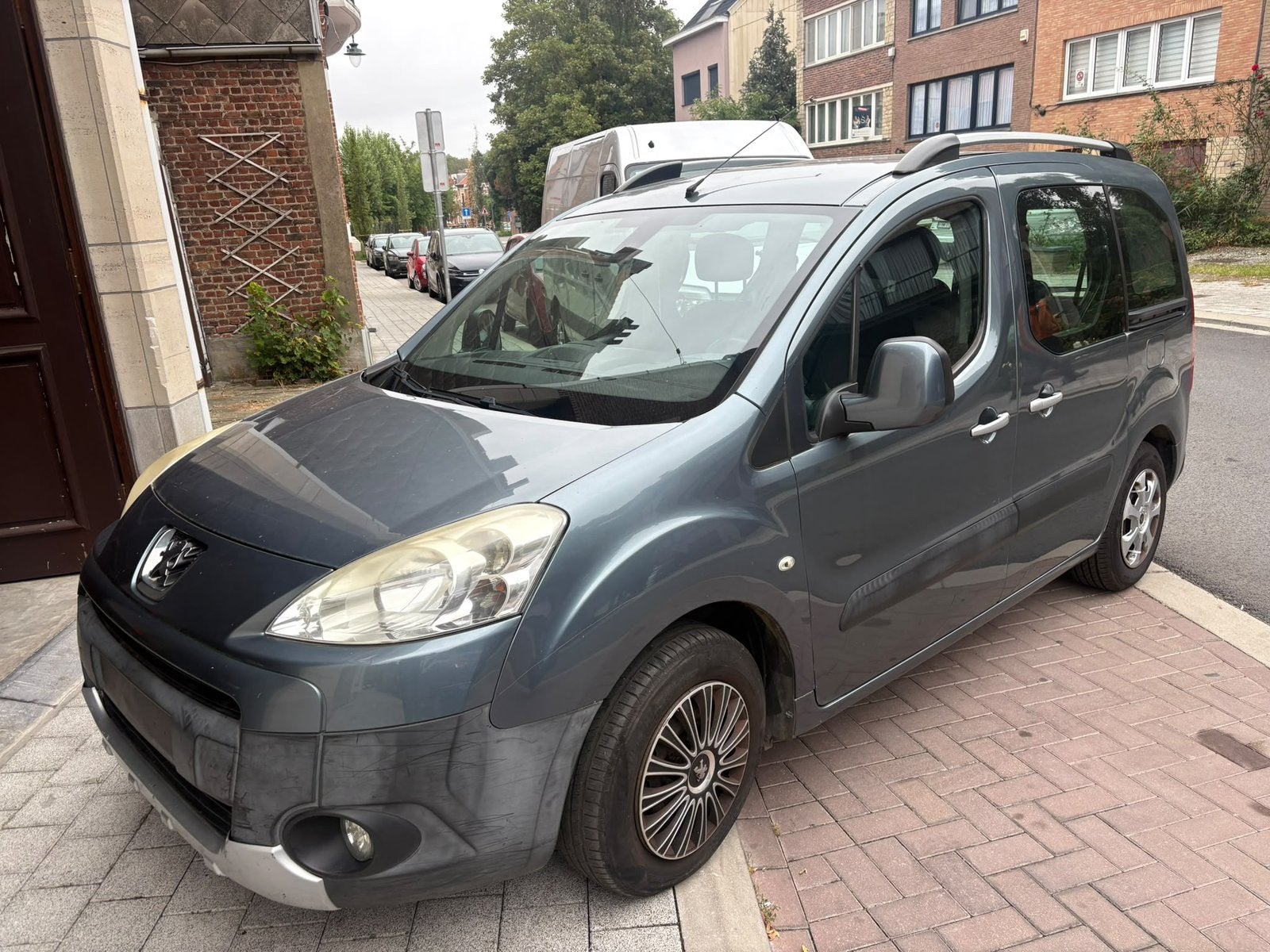Peugoet Partner 2011 135000km airco 5 pl, Autos, Euro 5, Noir, 5 portes, Particulier