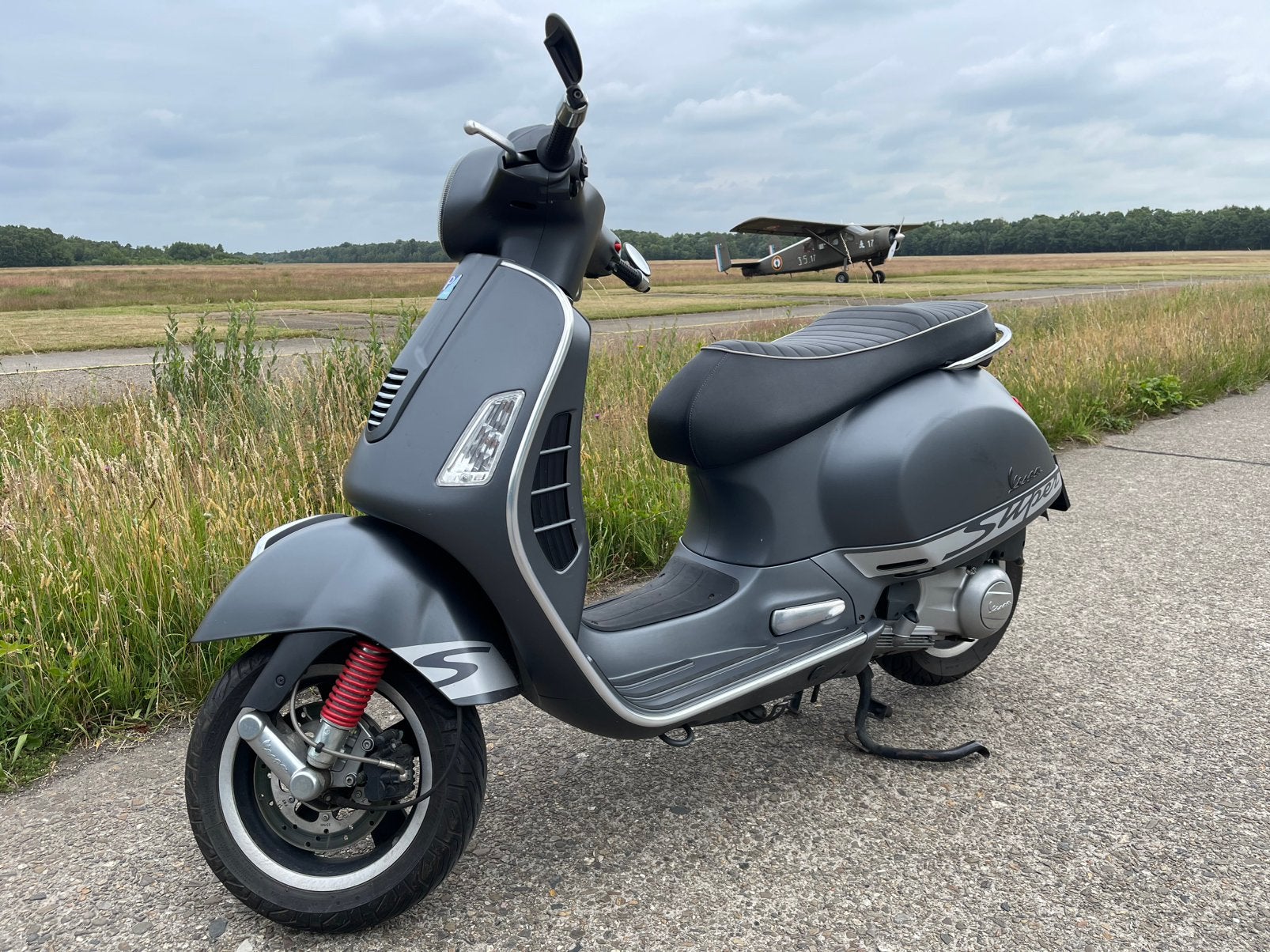 Vespa 300 Super 15000 km/Leo Vince! ! ! ! !, Motos, 278 cm³, Scooter, Entreprise, Occasion