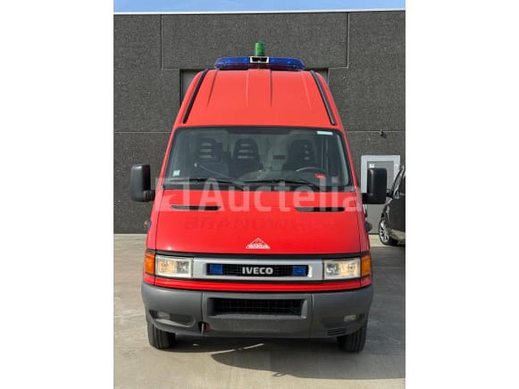 vrachtwagen IVECO 40 C 15 V (2004 / ZCF C40 A00 0D 233 988), Auto's, Overige brandstoffen, Bedrijf, Overige carrosserie, Te koop