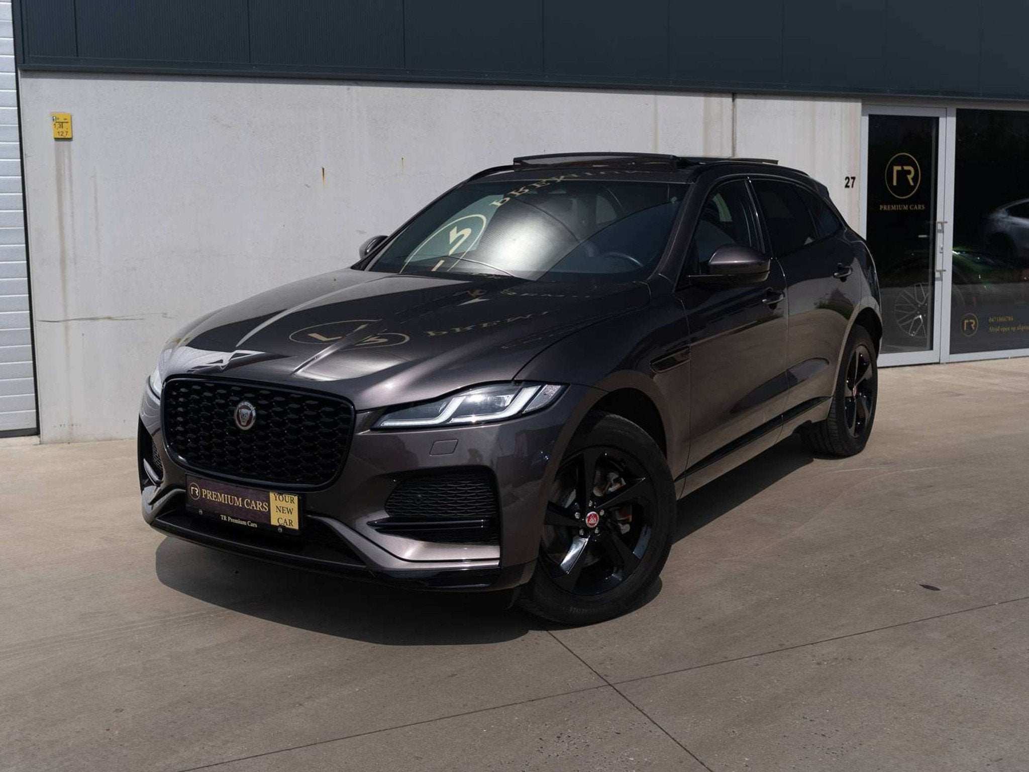 Jaguar F-Pace P400e l PHEV l Pano l Electric Seats l AWD l H, Argent ou Gris, Automatique, 1997 cm³, Jaguar