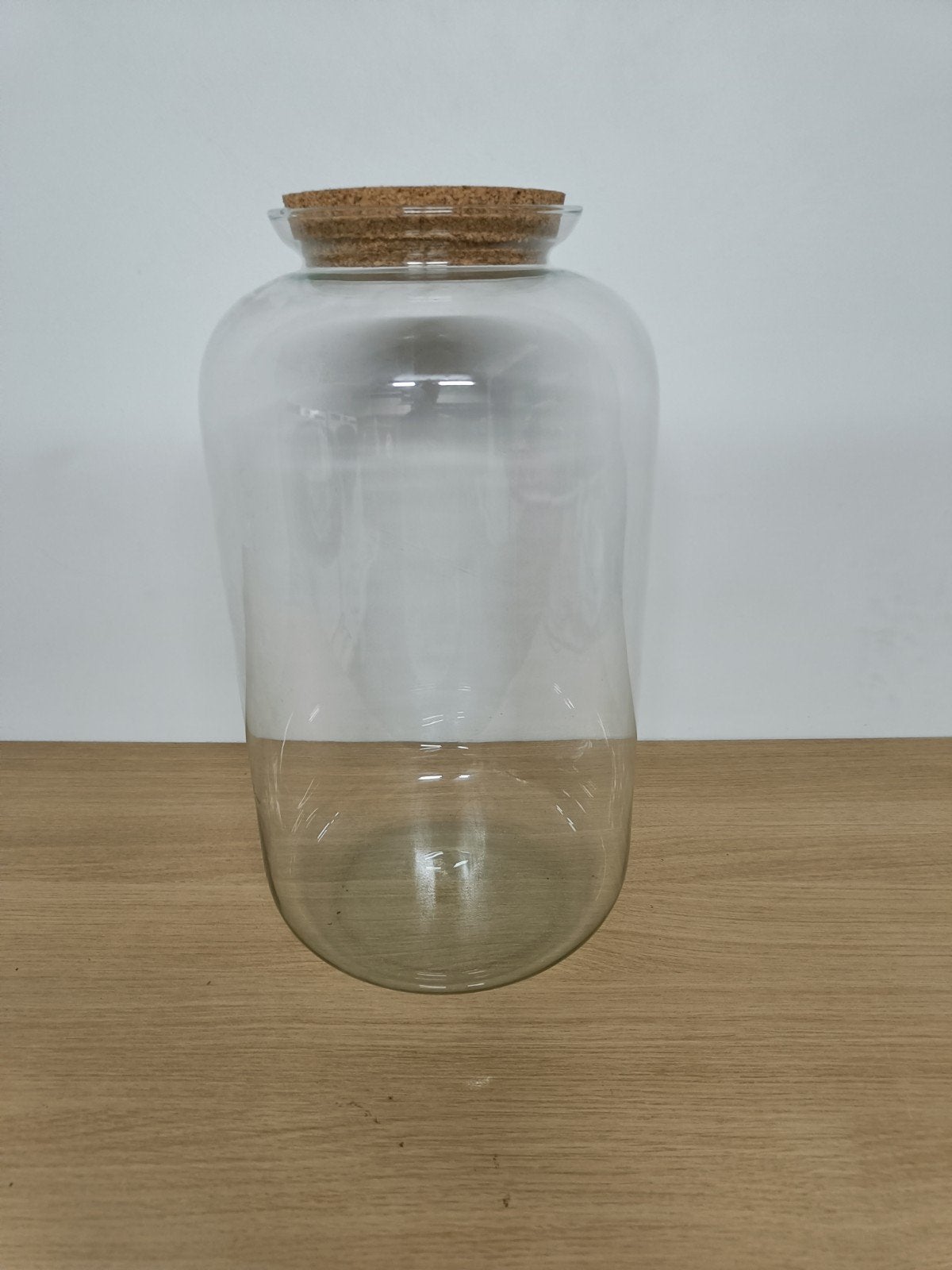 Mooie grote glazen stolp/bokaal met kurken stop., Ophalen