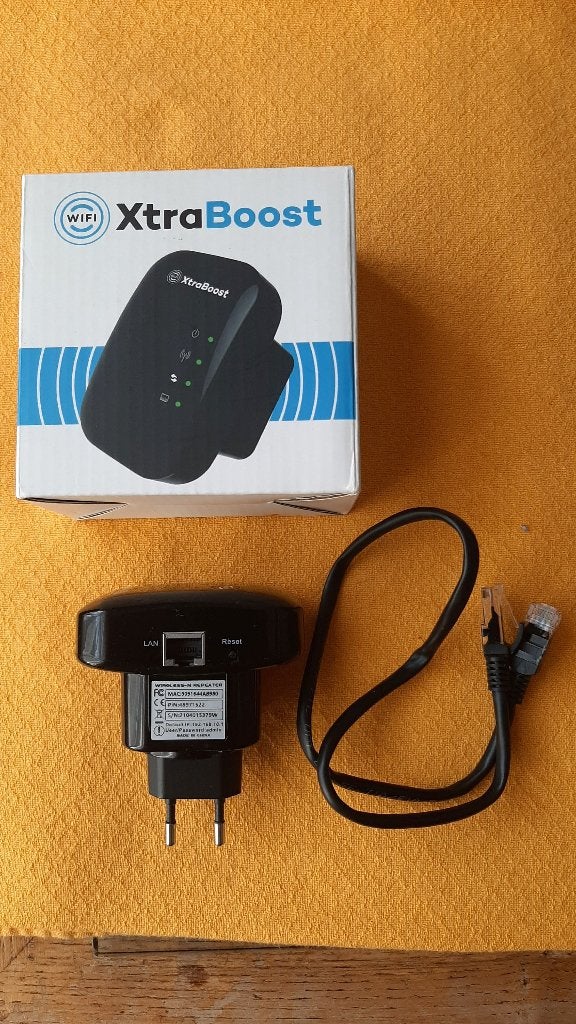 XtraBoost WiFi-repeater/versterker — In zeer goede staat., Ophalen, Zo goed als nieuw