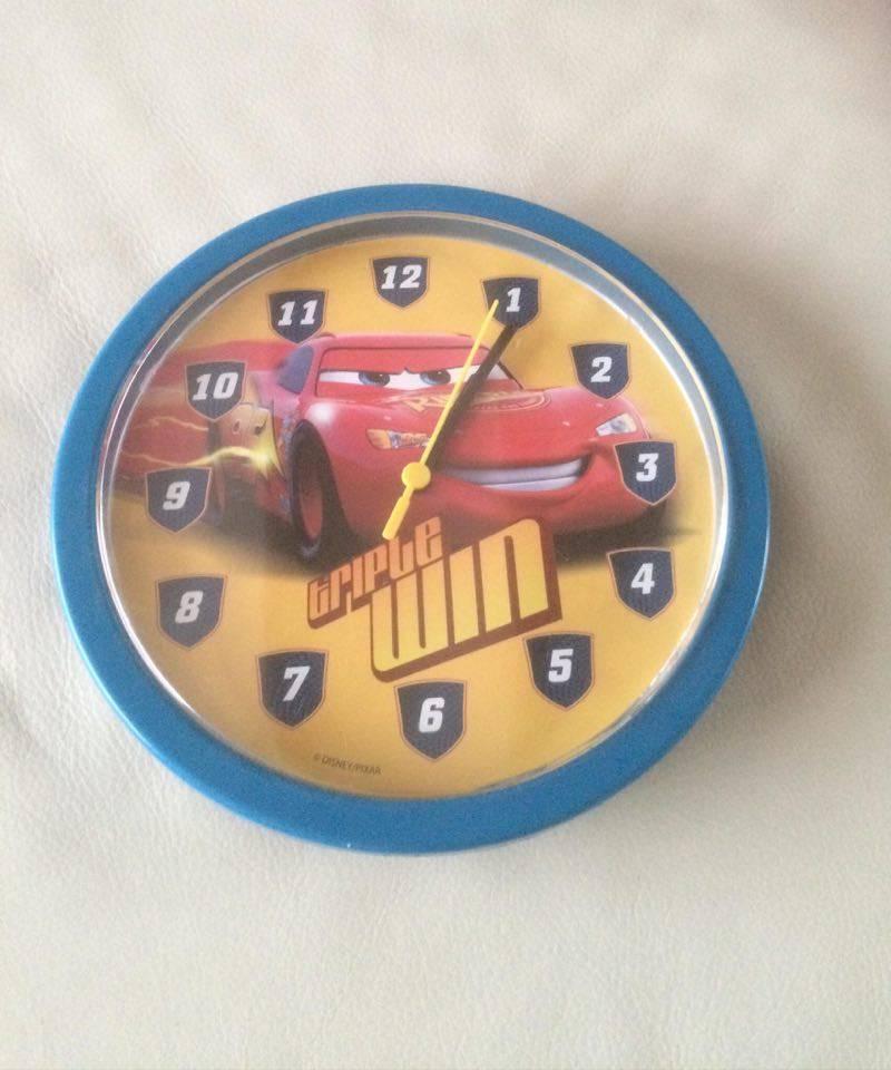 Horloge murale Cars, Enfants & Bébés, Chambre d'enfant | Aménagement & Décoration, Envoi, Utilisé, Pendule ou Horloge
