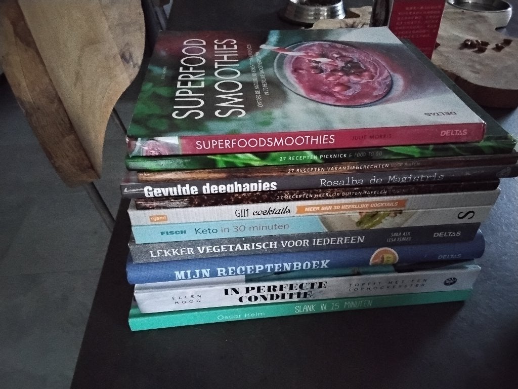 32 Kookboeken, Boeken, Voorgerechten en Soepen, Sandra Bekkari, Gezond koken, Ophalen