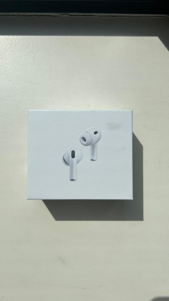 Airpods pro 3 (prix négociable), Télécoms, Téléphonie mobile | Écouteurs, Comme neuf, Apple, Blanc, Intra-auriculaires (In-Ear)