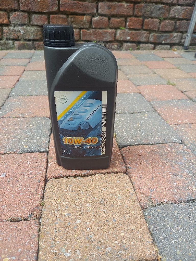 1L huile moteur semi synthétique 10w-40 de chez Opel neuf 5€, Enlèvement ou Envoi