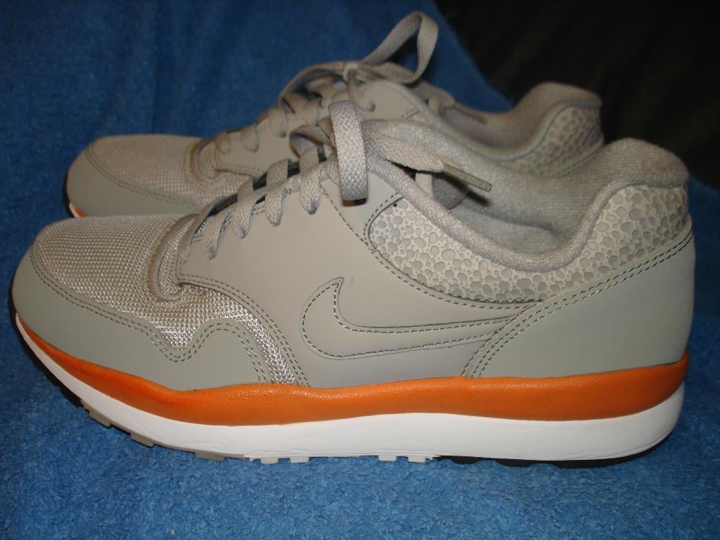 Nike Air Safari --- Cobblestone --- taille 42.5 ---, Enlèvement ou Envoi, Comme neuf, Nike, Baskets