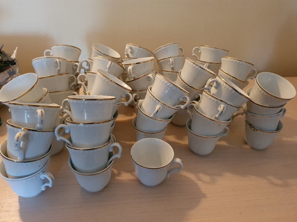 lot de 69 tasse à café sans les soustasses, Enlèvement, Comme neuf, Tasse(s) et/ou soucoupe(s)