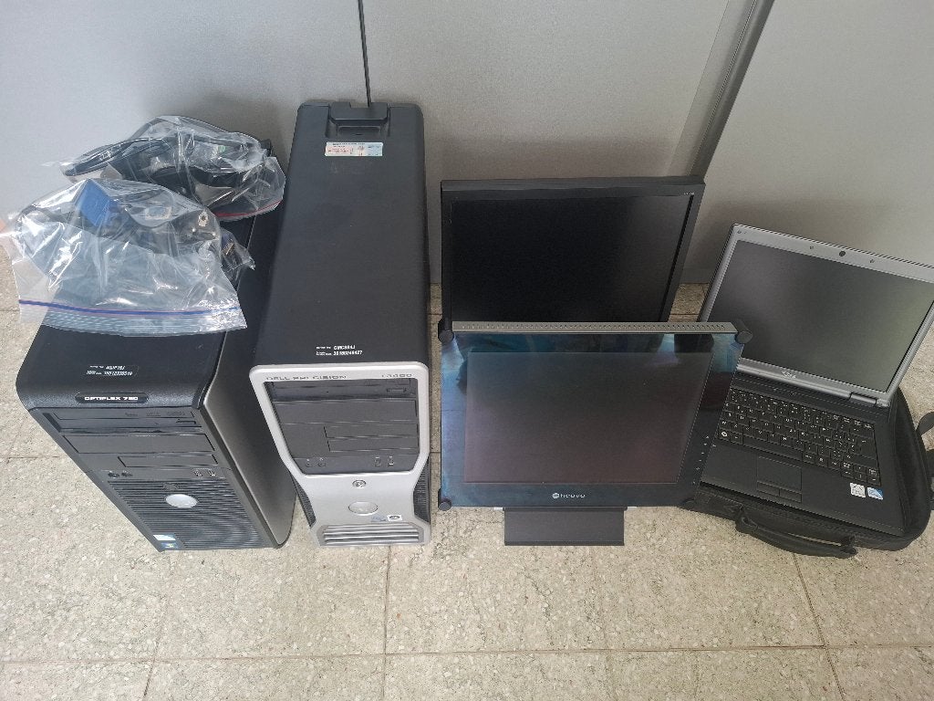 Pc laptop en scherm, Computers en Software, Desktop Pc's, Ophalen, Gebruikt, Onbekend, Dell