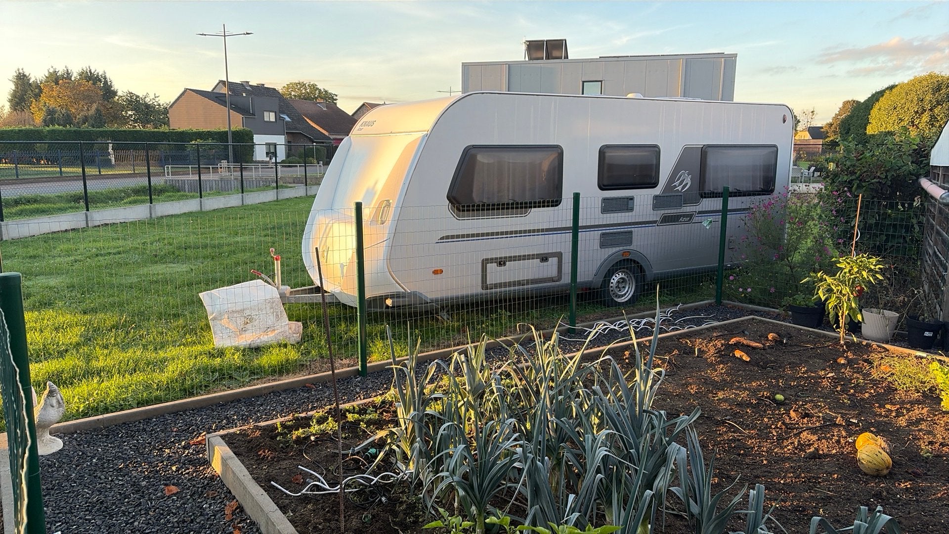Caravan, Jusqu'à 4, 5 à 6 mètres, 2 lits séparés, Particulier