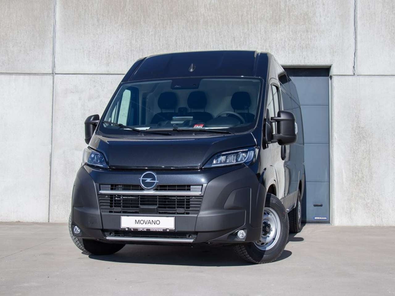 Opel Movano L2H2 |2.2 AT8 140PK|CAMERA|NAVI|TREKHAAK, Auto's, Zwart, 0 kg, Zwart, Bedrijf