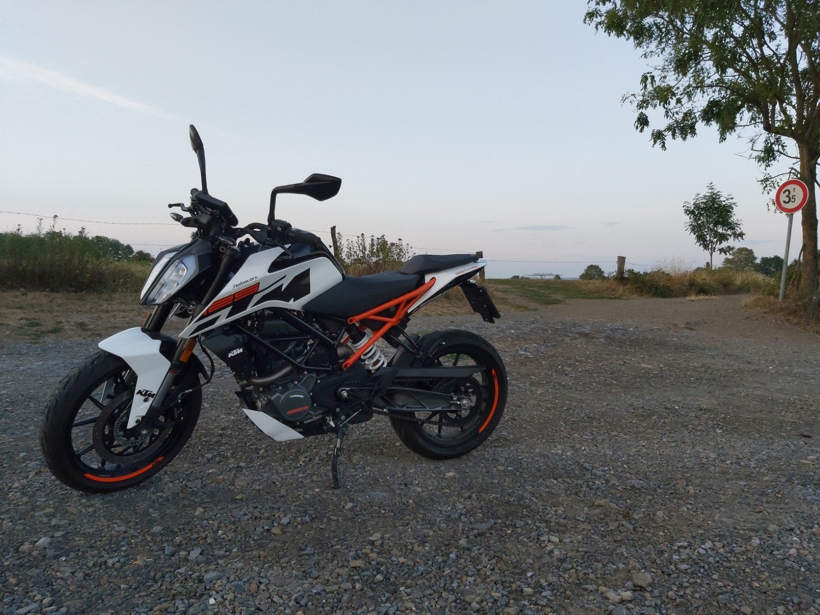 KTM Duke 125cc/1410 km