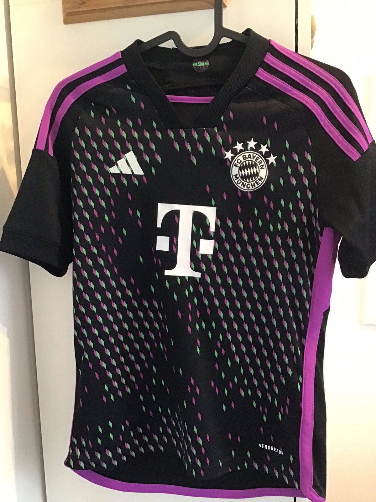 Truitje & broek Bayern Munchen - maat 152 - 2023-2024, Ophalen of Verzenden, Zo goed als nieuw, Broek