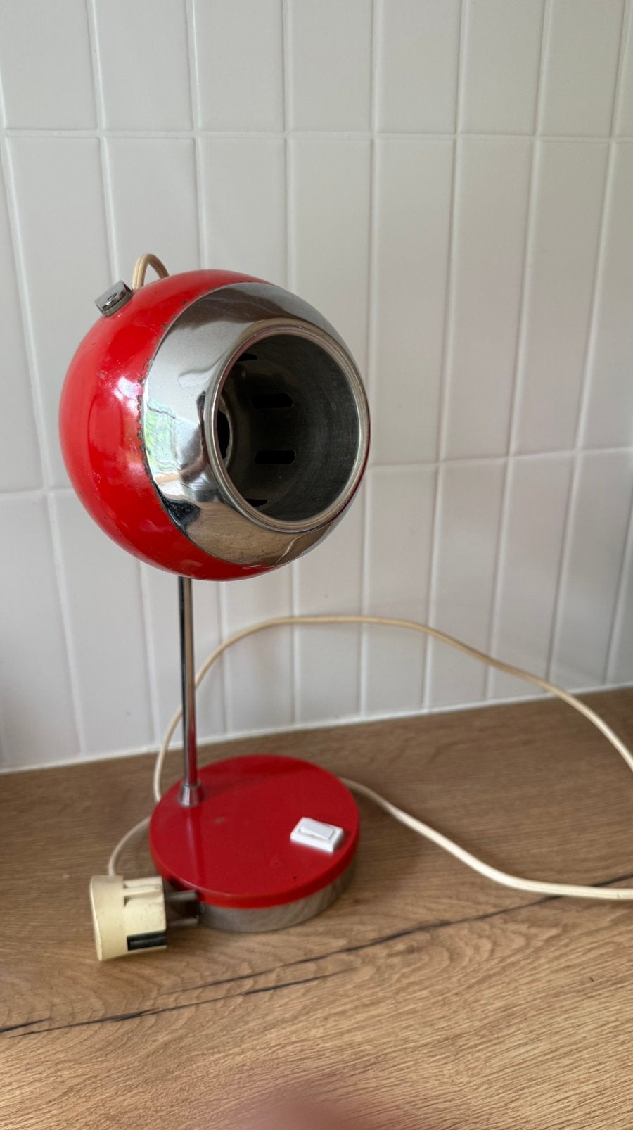 Vintage Space Age Eyeball tafellamp – rood/chroom, Bureaulamp, Vintage, Ophalen of Verzenden, Rood