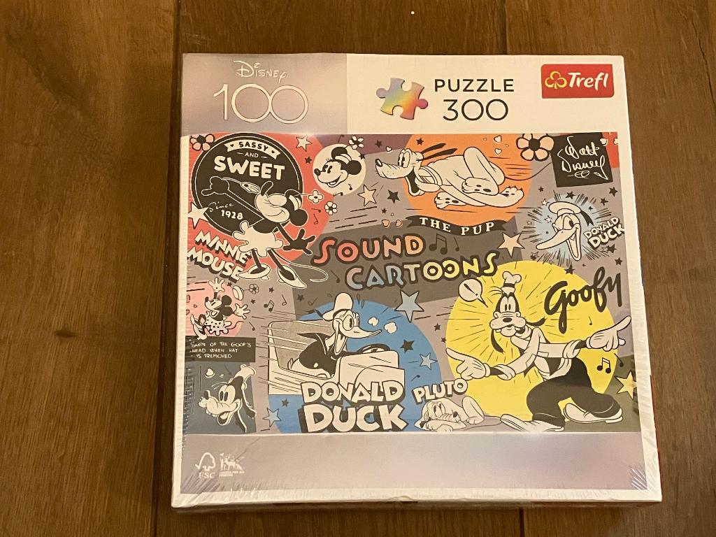 Puzzel - Disney - 300  stukken - Mickey Mouse, Kinderen en Baby's, Speelgoed | Kinderpuzzels, Ophalen of Verzenden, Meer dan 50 stukjes