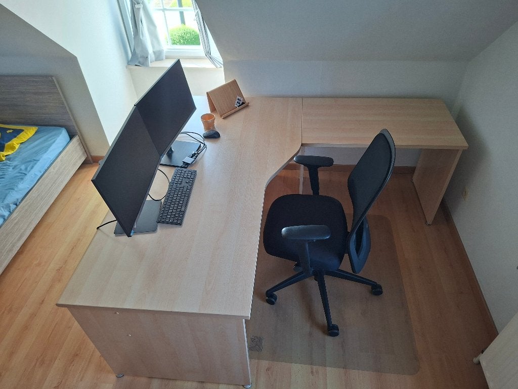 Groot en praktisch bureau, Enlèvement, Comme neuf, Bois