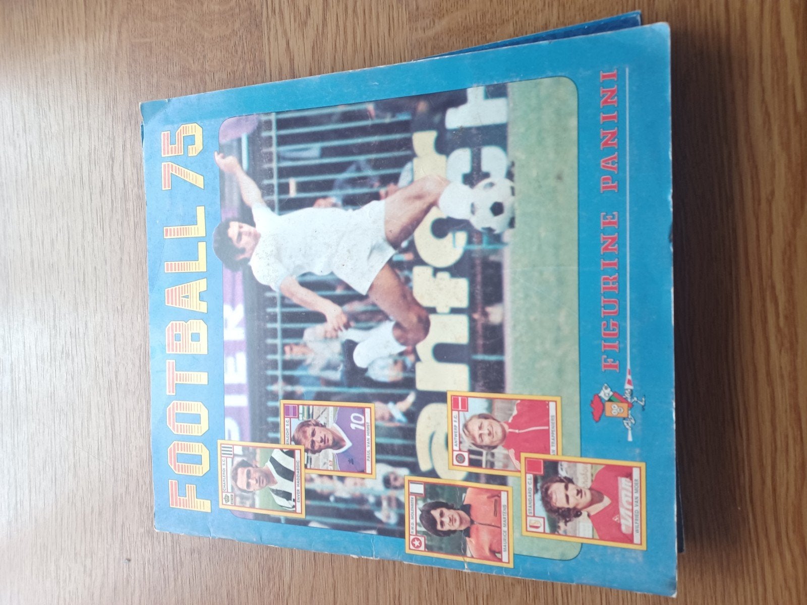Panini football 75 complet, Enlèvement ou Envoi
