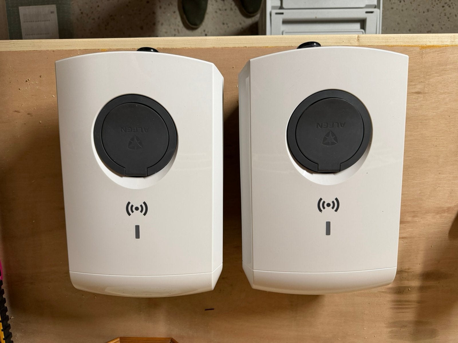 Alfen Eve Single S-line laadpaal (Type 2, RFID), Ophalen, Zo goed als nieuw, Laadpaal