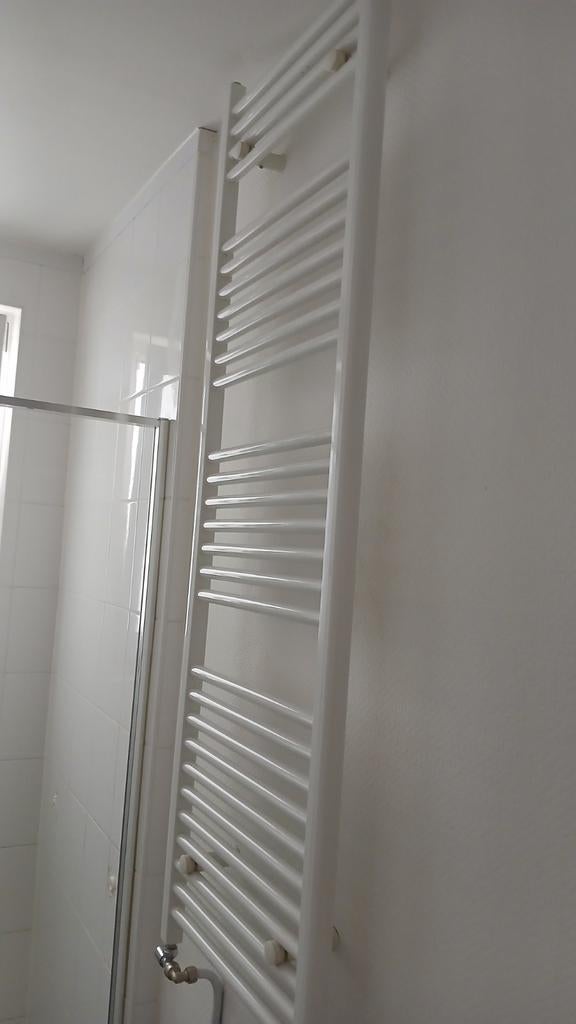 Radiateur sèche serviettes chauffage central, Radiateur