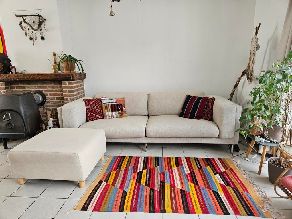 Beige zetel + poef, Maison & Meubles, Canapés | Coins salons complets, Tissus, Enlèvement