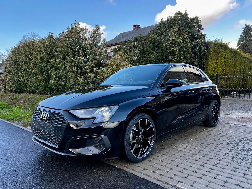 Audi A3 / 2022 / 1.0 TSI 110 Pk / 18 inch / 53380 km, Voorwielaandrijving, Stof, Zwart, 5 deurs
