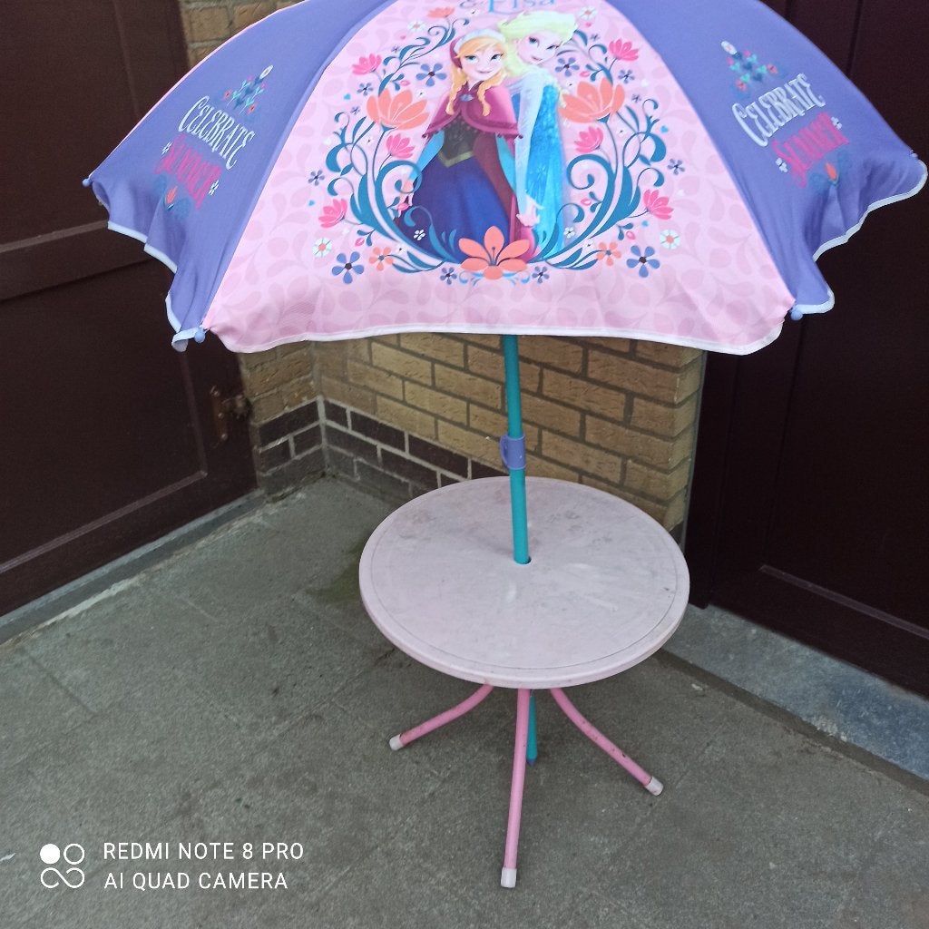 tafeltje kids + parasol 'frozen' of 'princessen', Ophalen, Zo goed als nieuw