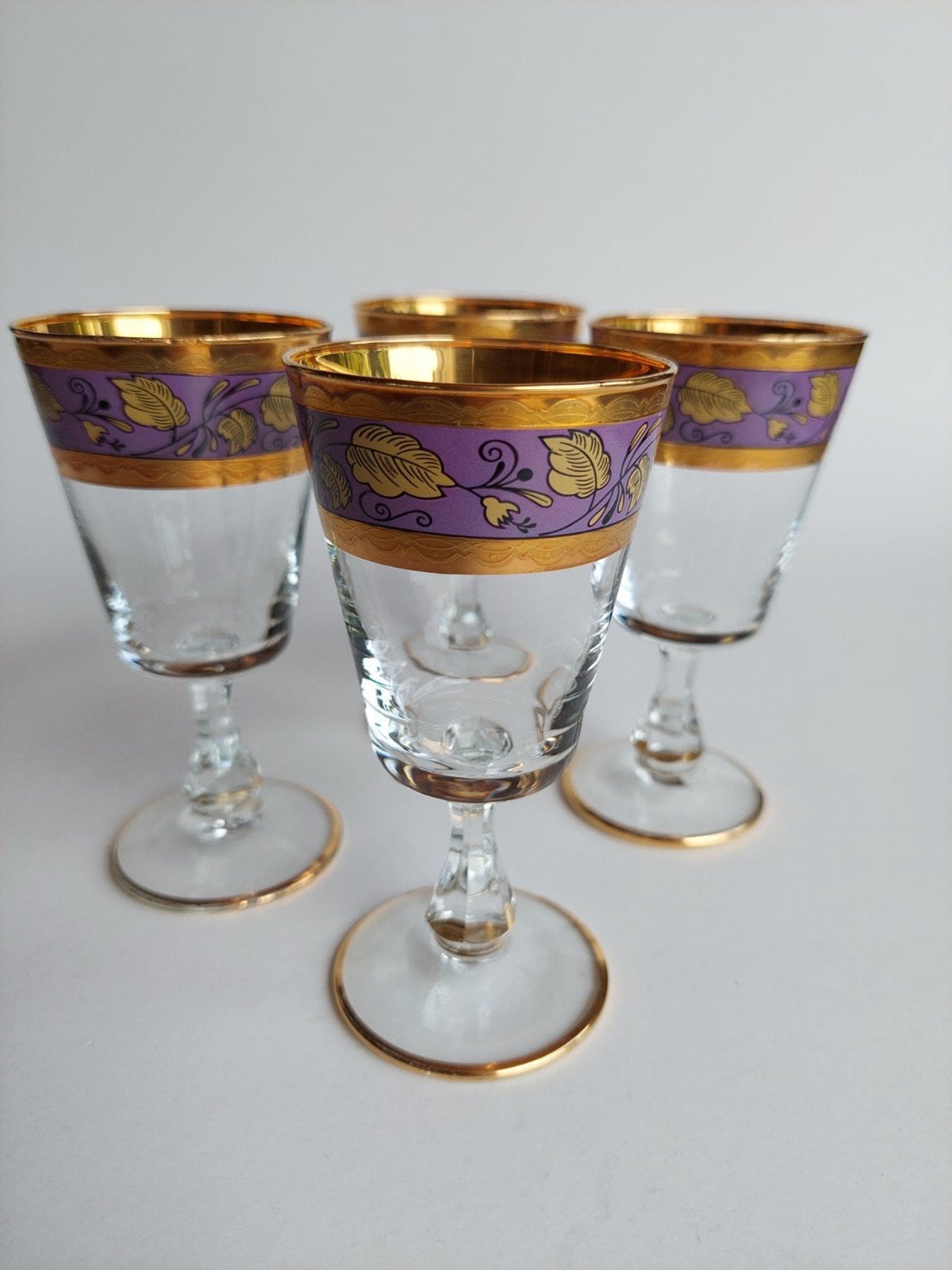 Set van 4 vintage theeglaasjes met paarse en gouden accenten, Enlèvement