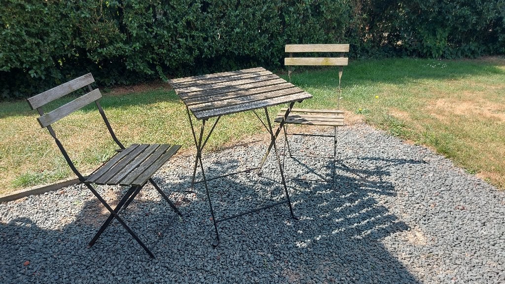 1 table 2 chaises de terrasse, Enlèvement, Utilisé, Bois