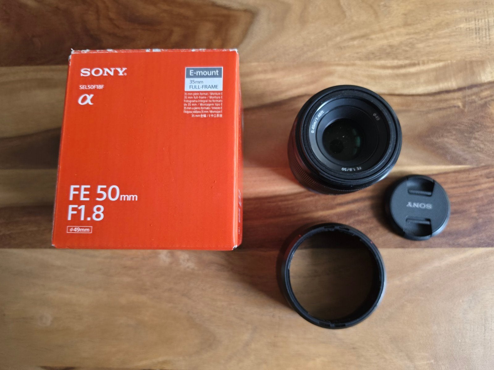 Sony FE 50mm F1.8, Ophalen of Verzenden, Zo goed als nieuw, Sony, Zonnekap