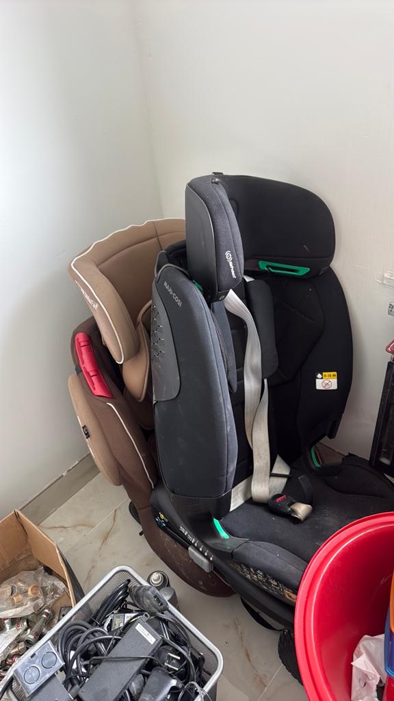 Kinderstoel voor auto 1*50 euro  - 1*90 euro, Kinderen en Baby's, Ophalen
