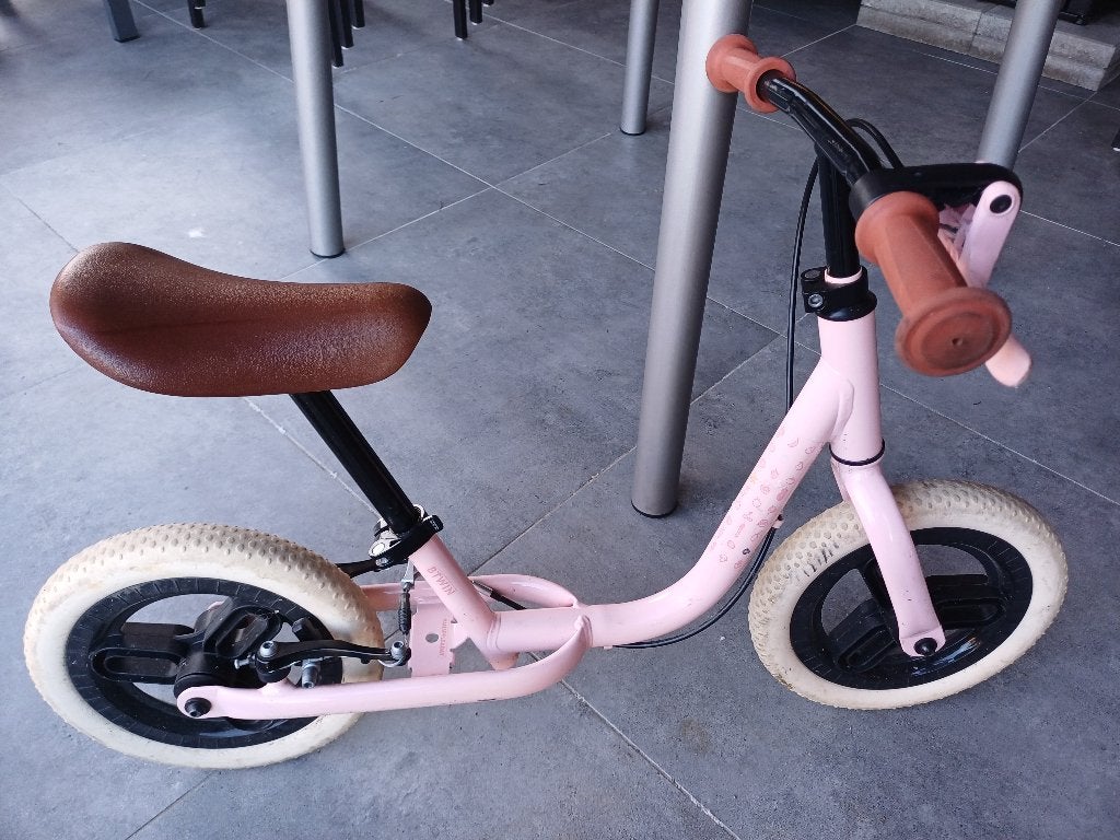 Btwin loopfiets roze, Enlèvement, Utilisé, Vélo d'équilibre