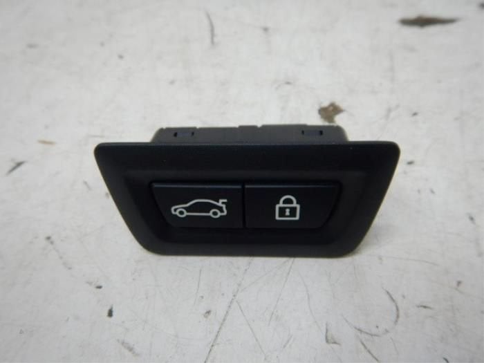 Schakelaar achterklep BMW 7-Serie (22740817), Auto-onderdelen, Ophalen of Verzenden, Gebruikt