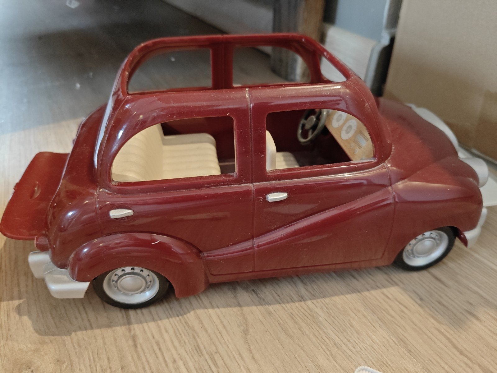 sylvanian families saloon car, Ophalen, Zo goed als nieuw