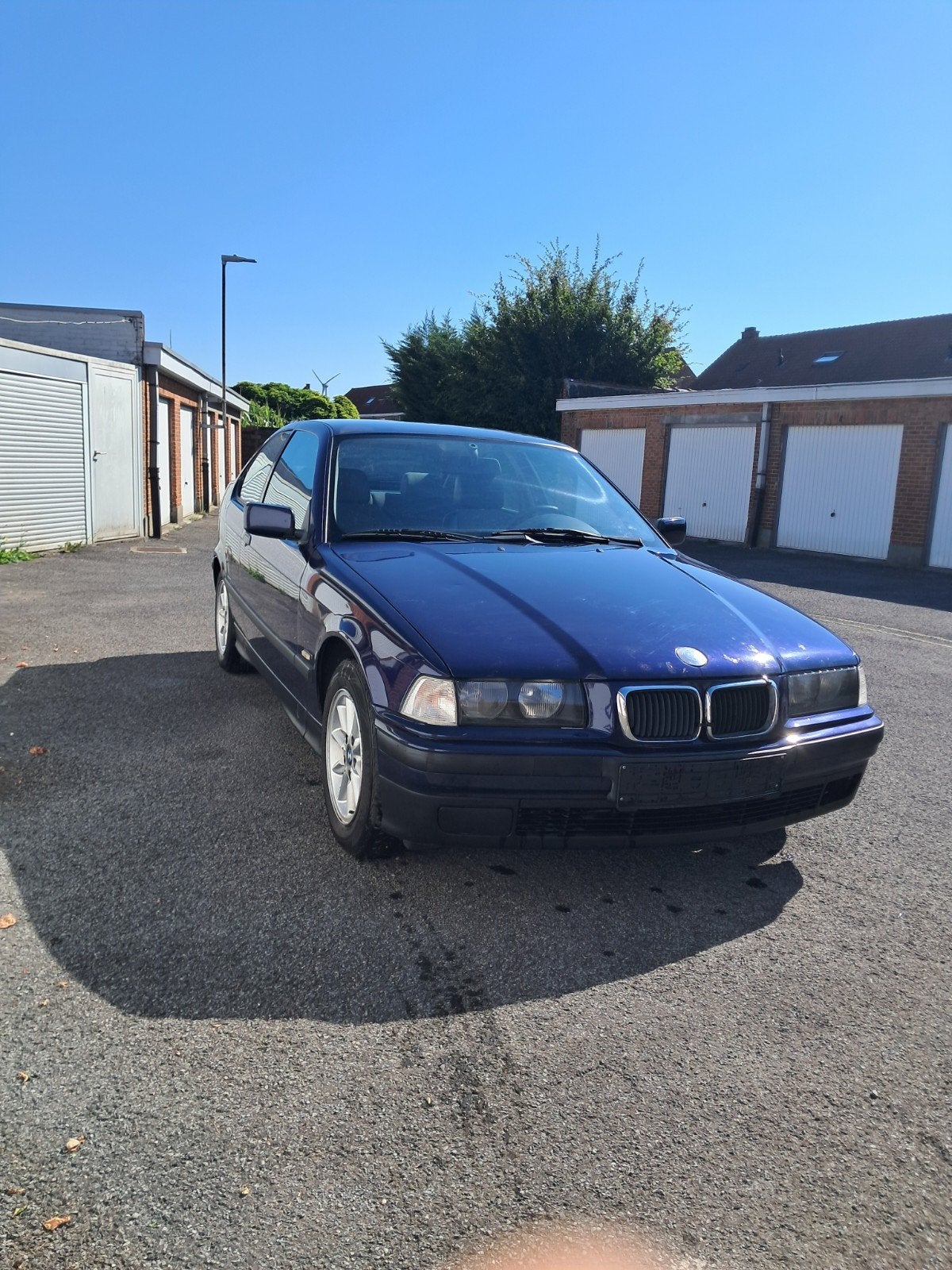 Bmw e36 compact 316i mag gekeurd worden voor verkoop, Auto's, Achterwielaandrijving, Zwart, 4 cilinders, Blauw