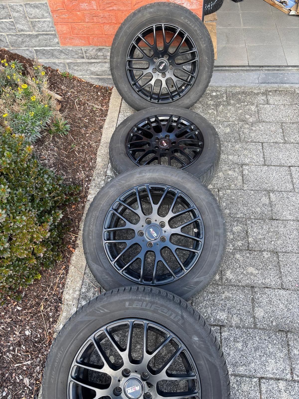 jantes 215-60-R17 pneus hiver laufenn, Autos : Pièces & Accessoires, Enlèvement, Pneus hiver, Pneu(s)