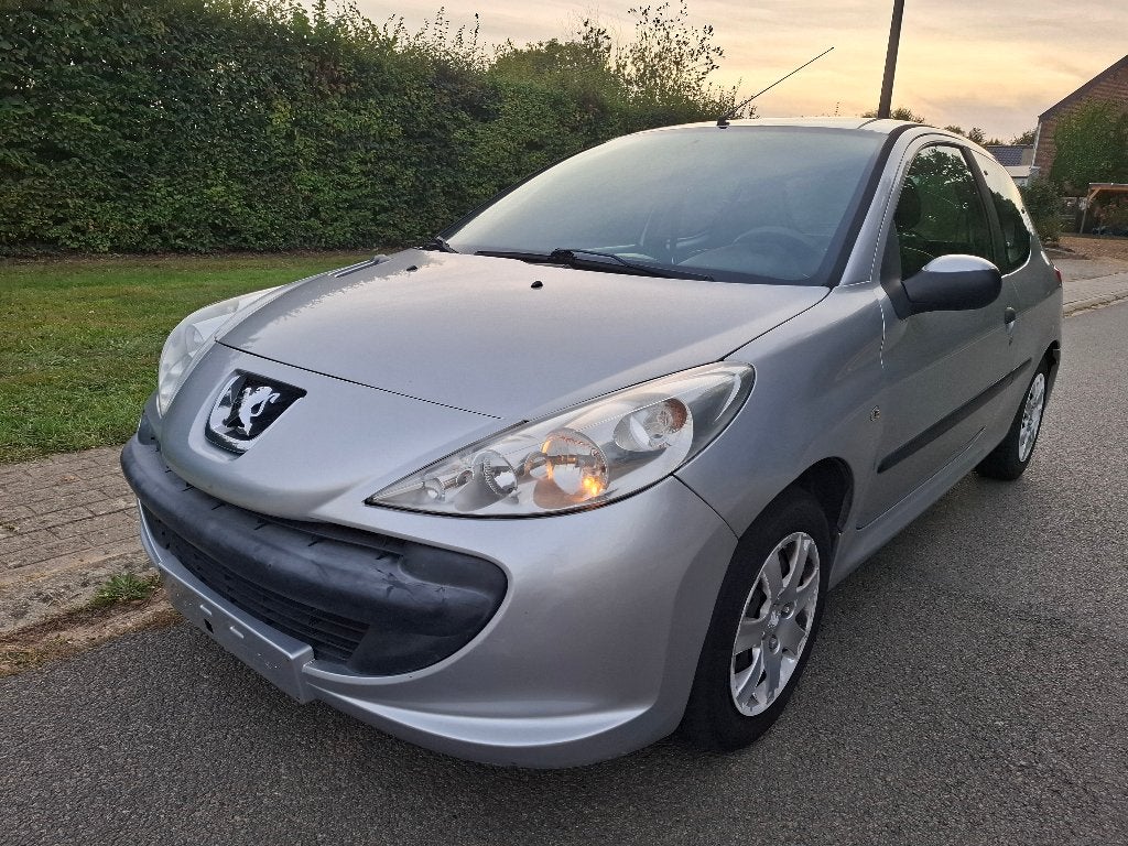 Peugeot 206+ 1.1i 60 PK Benzine Euro5 2011, Auto's, Voorwielaandrijving, Stof, 4 cilinders, USB