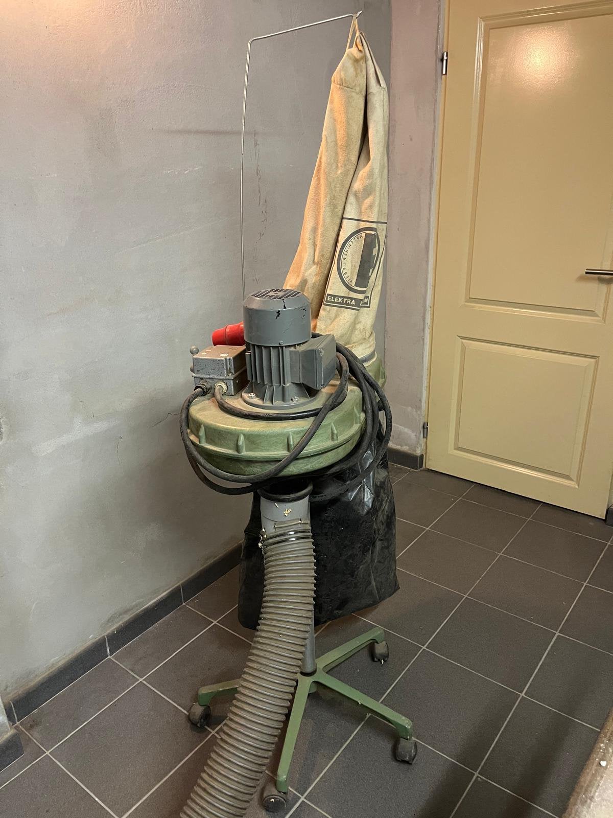 Afzuigkap hout, Ophalen, Gebruikt